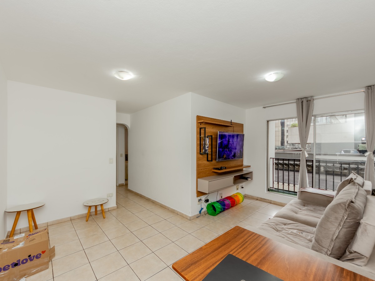 Apartamento à venda com 3 quartos, 70m² - Foto 2