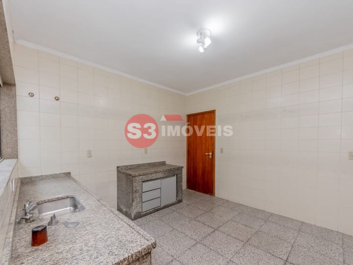 Casa à venda com 3 quartos, 250m² - Foto 26