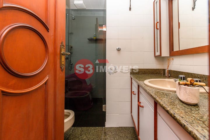 Casa à venda com 5 quartos, 352m² - Foto 16