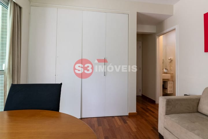 Apartamento à venda com 1 quarto, 39m² - Foto 11