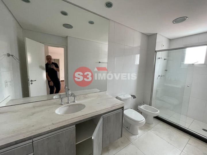 Apartamento à venda com 3 quartos, 234m² - Foto 13