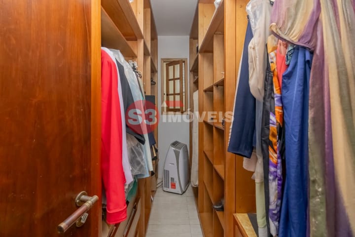 Casa à venda com 3 quartos, 273m² - Foto 25