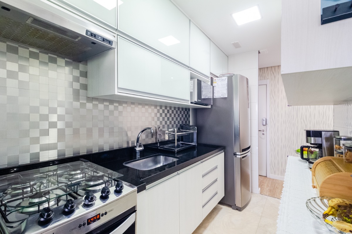 Apartamento à venda com 3 quartos, 81m² - Foto 7