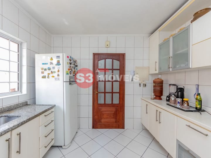 Casa à venda com 3 quartos, 200m² - Foto 20