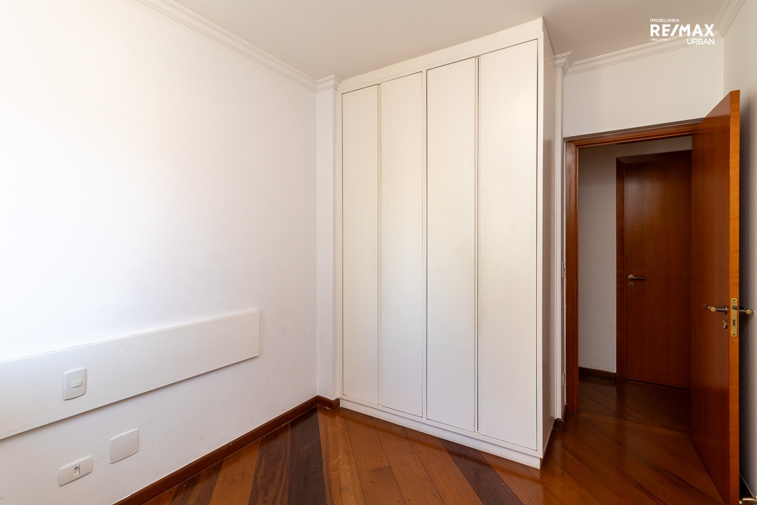 Apartamento à venda com 4 quartos, 146m² - Foto 17