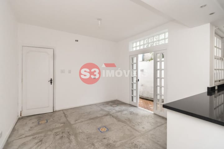 Casa à venda com 2 quartos, 180m² - Foto 8