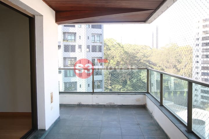 Apartamento à venda com 3 quartos, 243m² - Foto 9