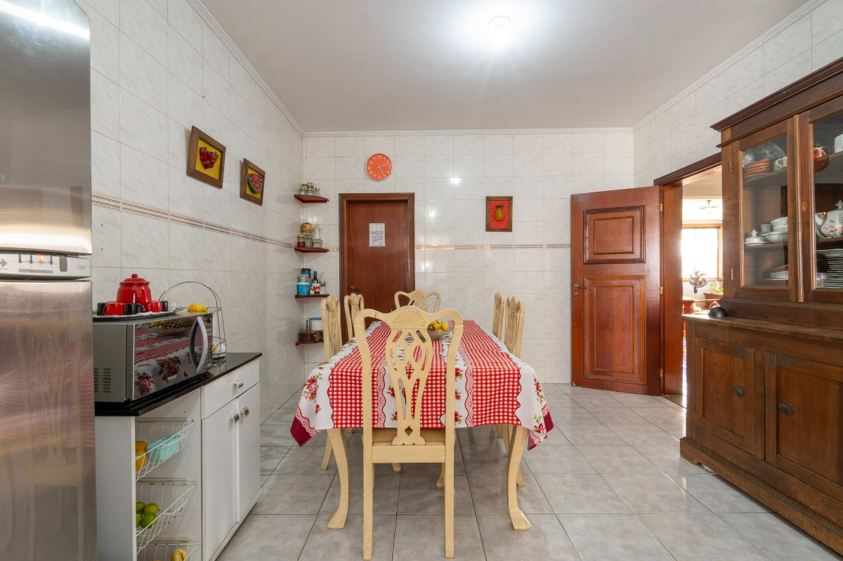 Casa à venda com 5 quartos, 270m² - Foto 16