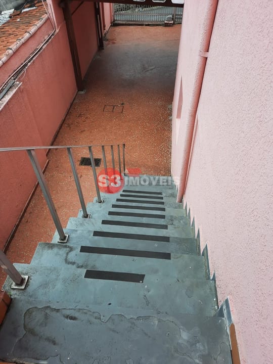 Casa à venda com 5 quartos, 200m² - Foto 25