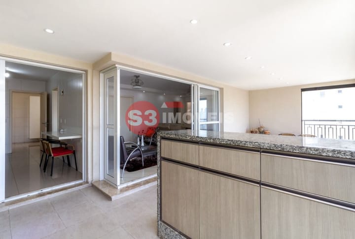 Apartamento à venda com 3 quartos, 140m² - Foto 8