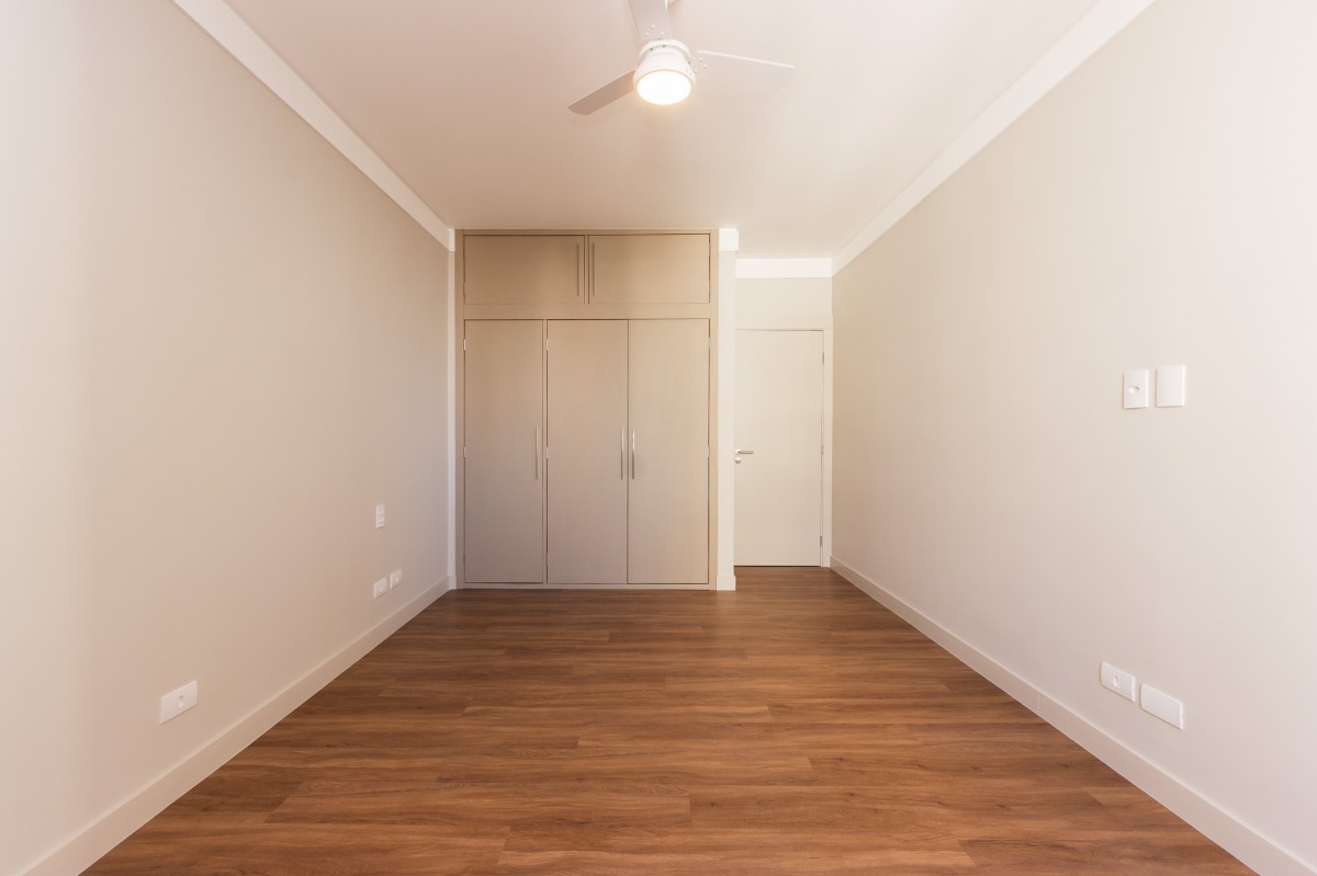 Apartamento à venda com 4 quartos, 212m² - Foto 14