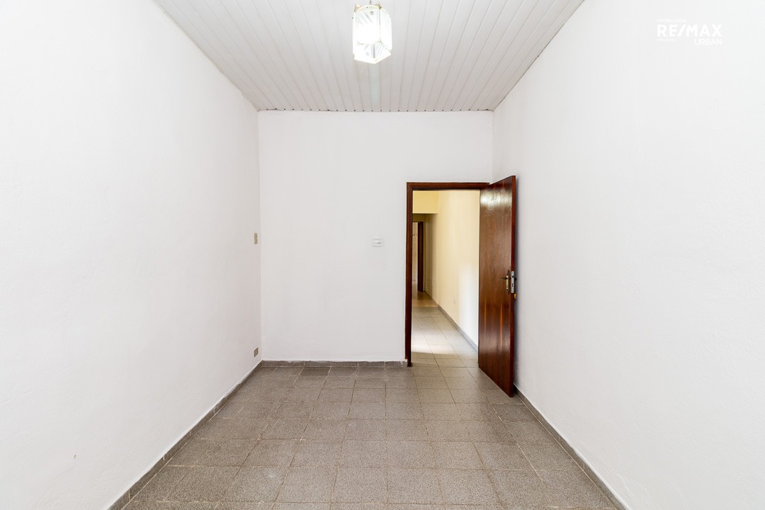 Casa à venda com 4 quartos, 150m² - Foto 3