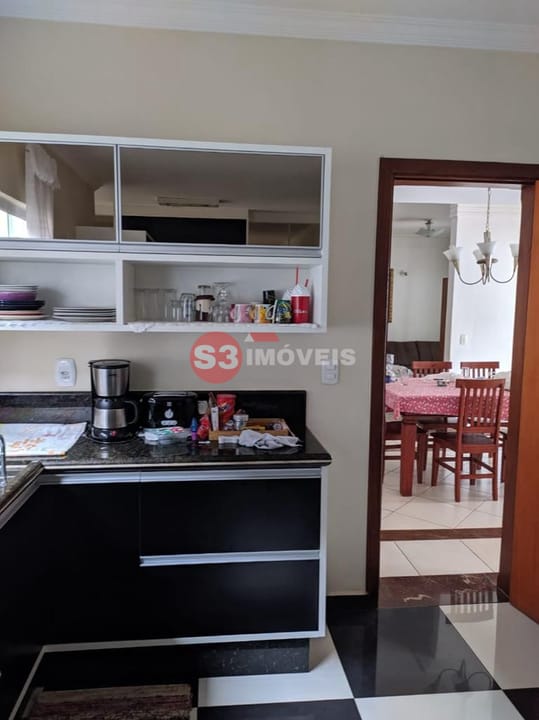 Casa à venda com 3 quartos, 330m² - Foto 6