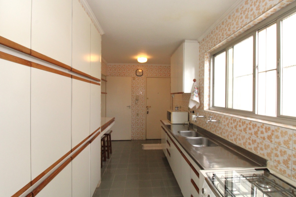 Apartamento à venda com 3 quartos, 122m² - Foto 12