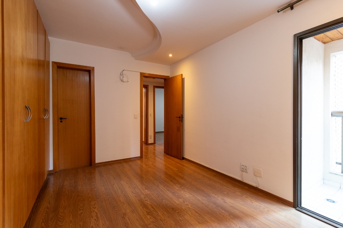 Apartamento à venda com 3 quartos, 110m² - Foto 25