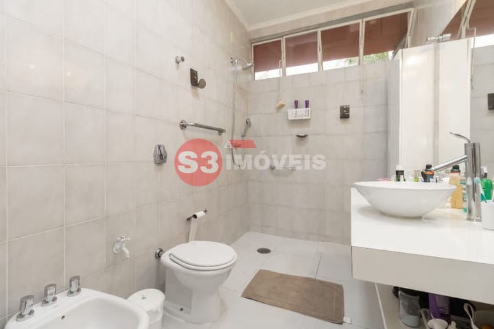 Casa à venda com 3 quartos, 300m² - Foto 10