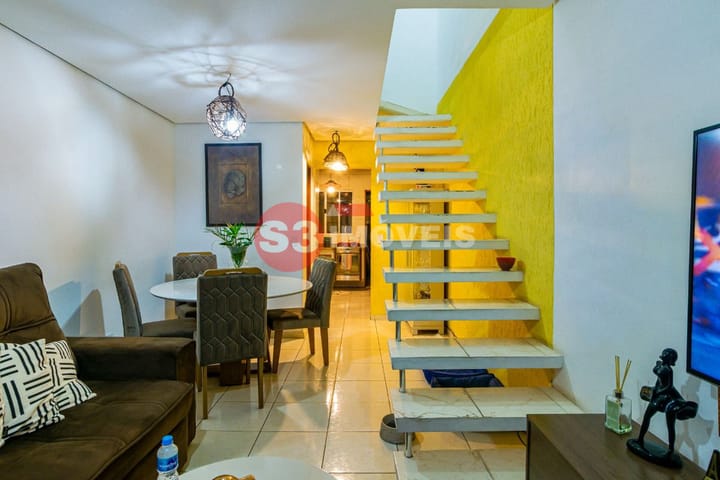 Casa à venda com 2 quartos, 75m² - Foto 2