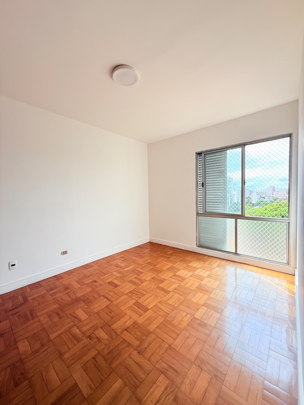 Apartamento à venda com 3 quartos, 125m² - Foto 13