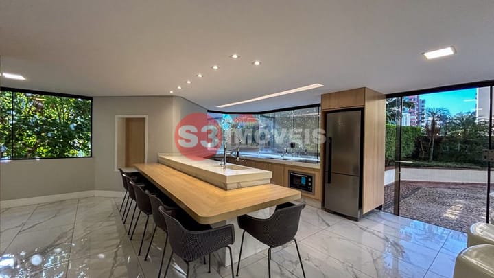 Apartamento à venda com 4 quartos, 250m² - Foto 35