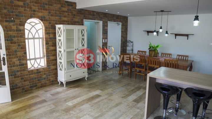 Casa à venda com 3 quartos, 211m² - Foto 6