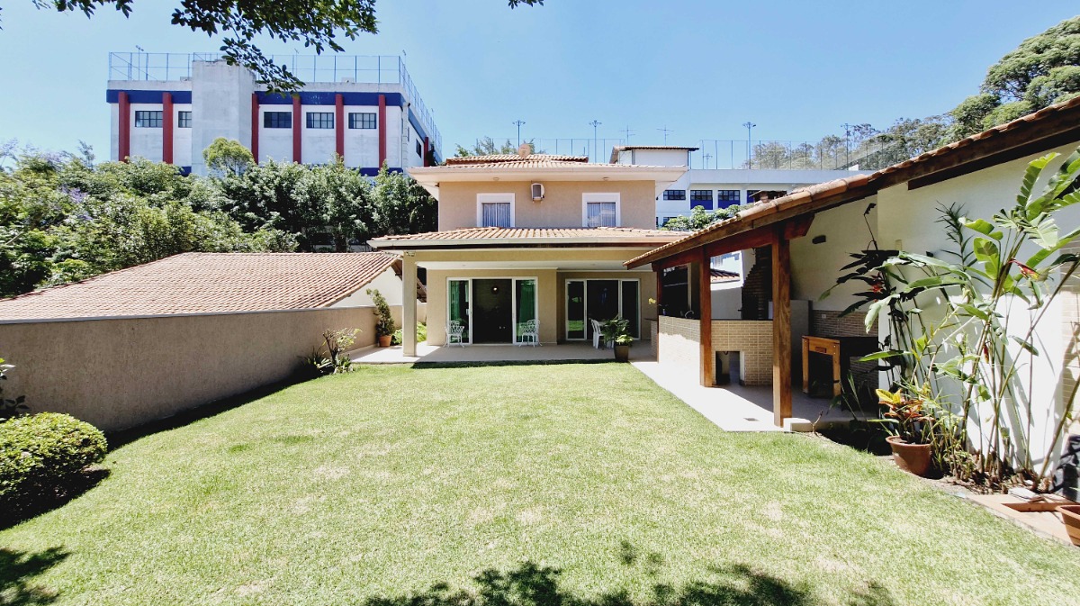 Casa à venda com 3 quartos, 320m² - Foto 16