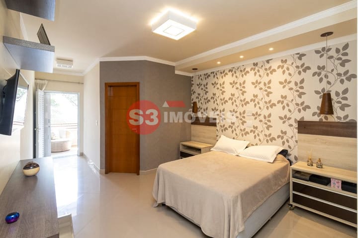 Casa à venda com 3 quartos, 240m² - Foto 13