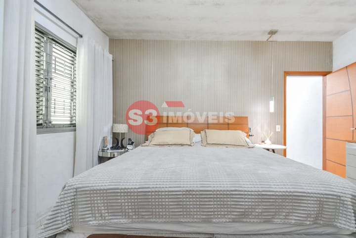 Casa à venda com 4 quartos, 194m² - Foto 47