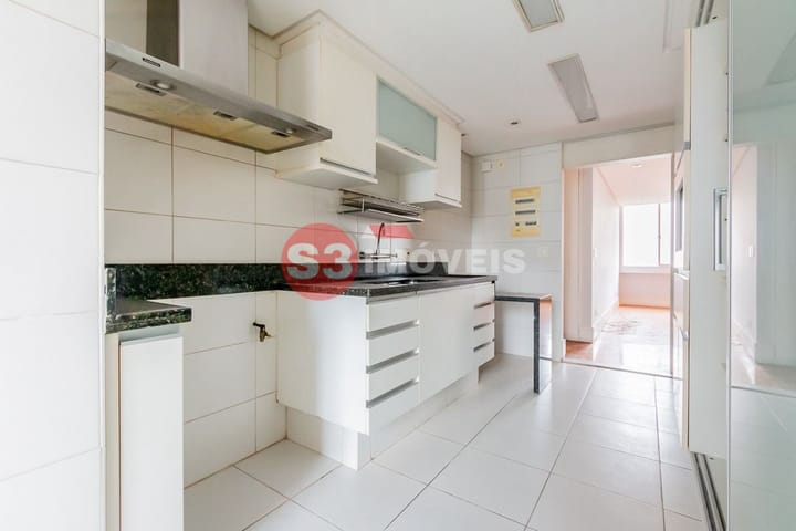 Apartamento à venda com 3 quartos, 134m² - Foto 7