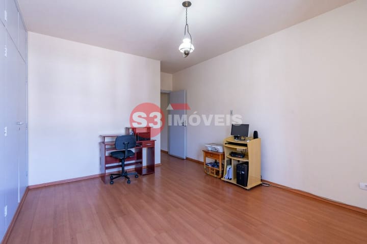 Casa à venda com 3 quartos, 217m² - Foto 27