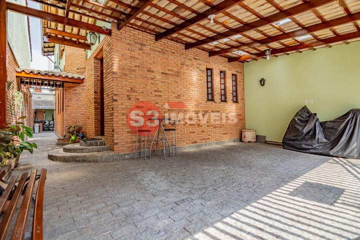 Casa à venda com 3 quartos, 250m² - Foto 46