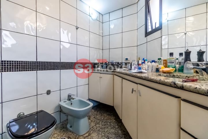 Apartamento à venda com 3 quartos, 245m² - Foto 18