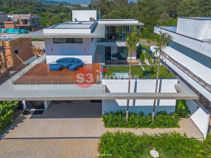 Casa de Condomínio à venda com 3 quartos, 310m² - Foto 1