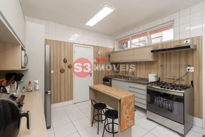 Casa à venda com 3 quartos, 300m² - Foto 26