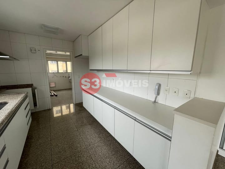 Apartamento à venda com 3 quartos, 234m² - Foto 7