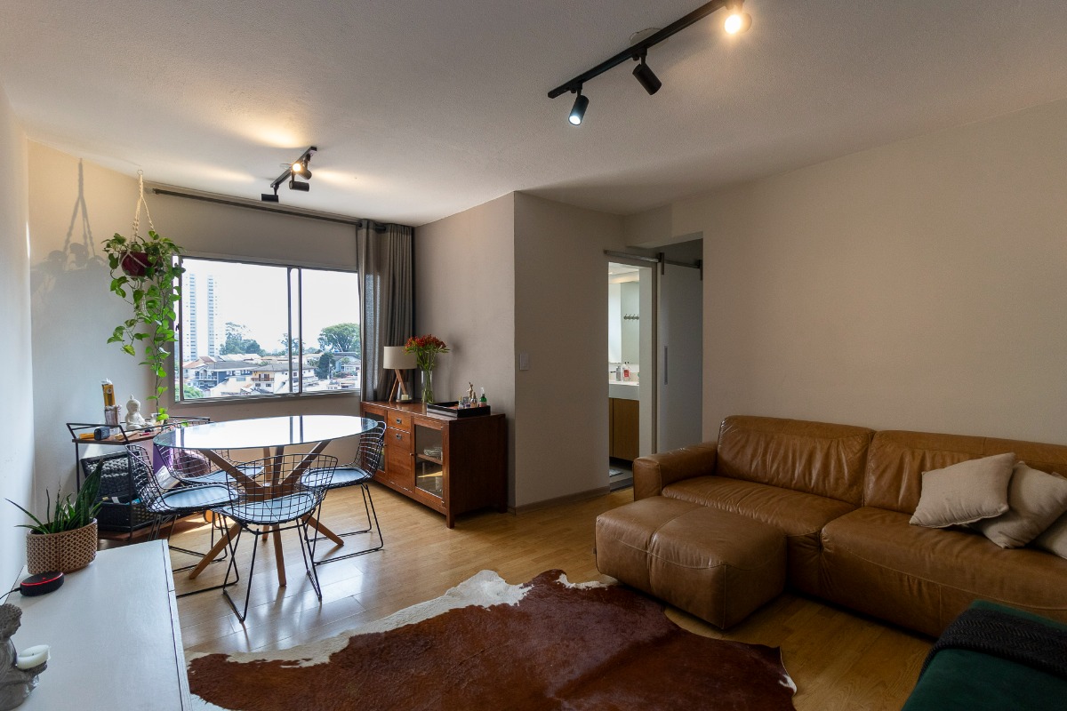 Apartamento à venda com 2 quartos, 62m² - Foto 1