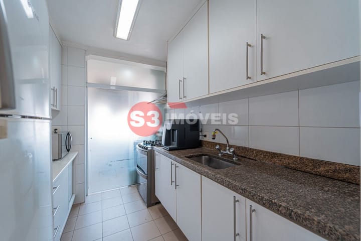 Apartamento à venda com 2 quartos, 70m² - Foto 12