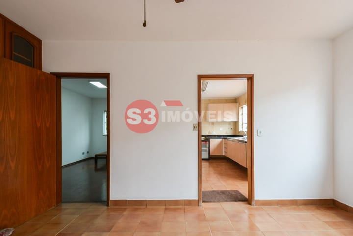 Casa à venda com 4 quartos, 331m² - Foto 16