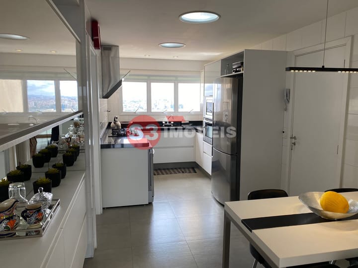 Apartamento à venda com 3 quartos, 213m² - Foto 14