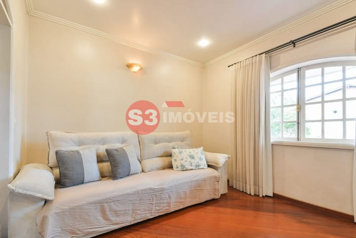 Casa à venda com 4 quartos, 450m² - Foto 9