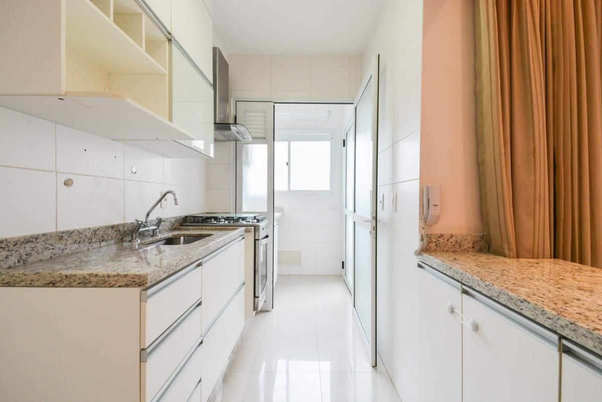 Apartamento à venda com 2 quartos, 57m² - Foto 13