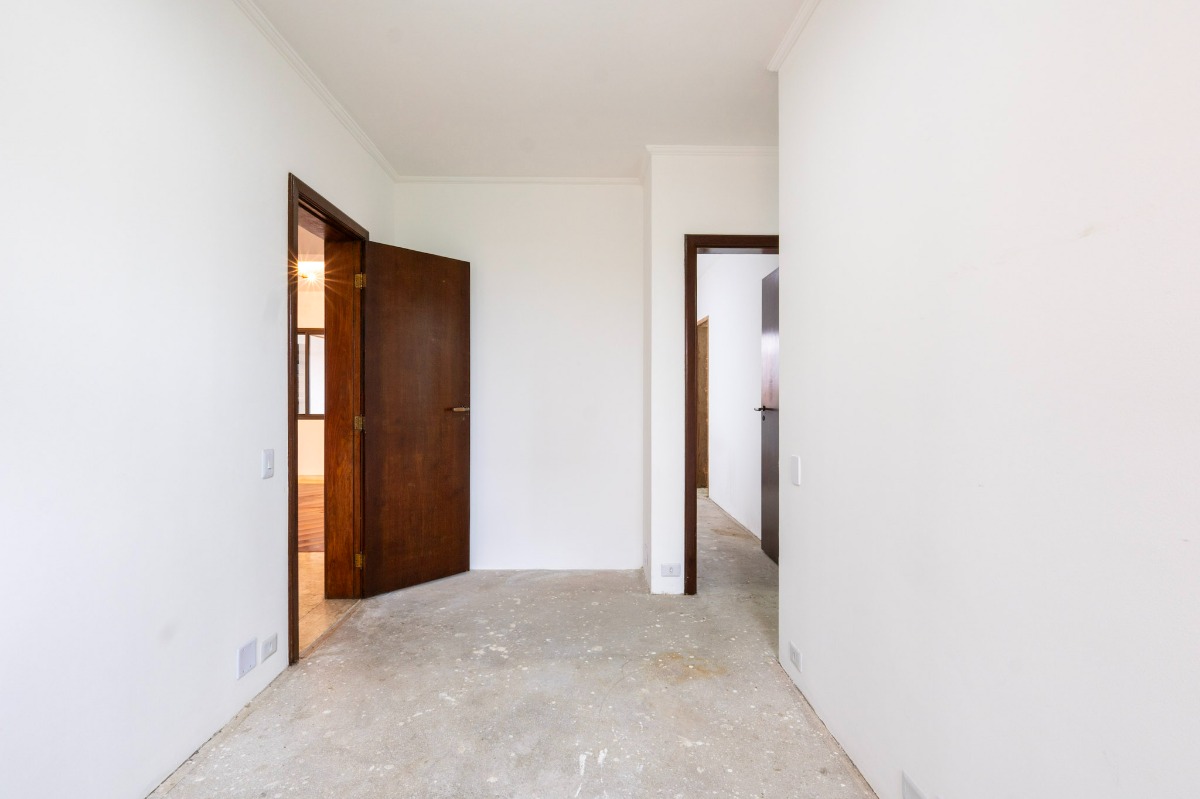 Apartamento à venda com 4 quartos, 236m² - Foto 25