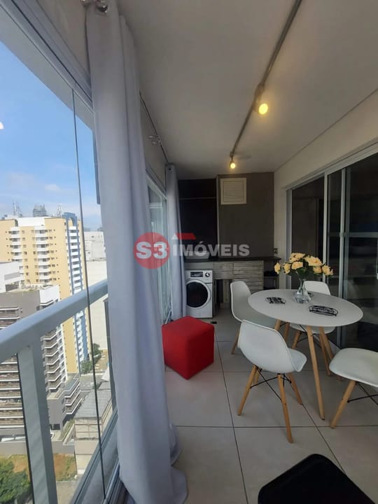 Apartamento à venda com 1 quarto, 35m² - Foto 18