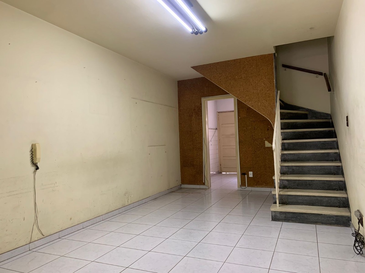 Casa à venda com 2 quartos, 120m² - Foto 3