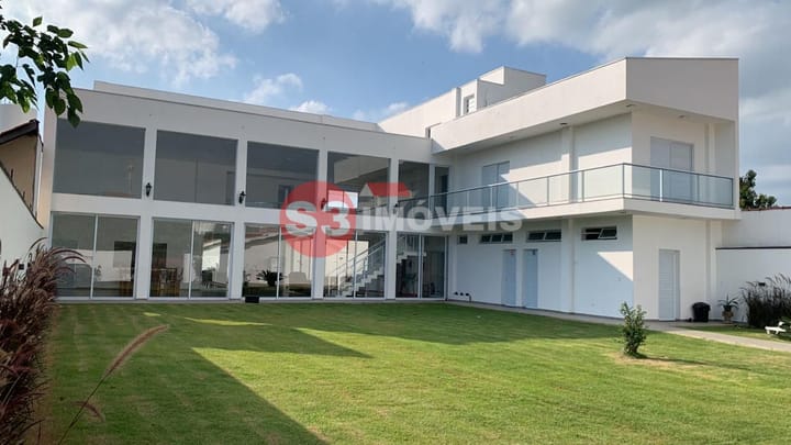 Casa à venda com 4 quartos, 580m² - Foto 1