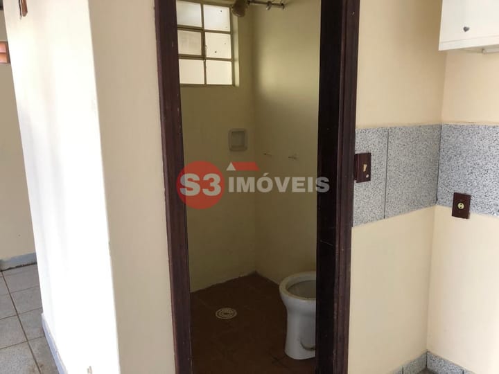 Casa à venda e aluguel com 5 quartos, 250m² - Foto 17