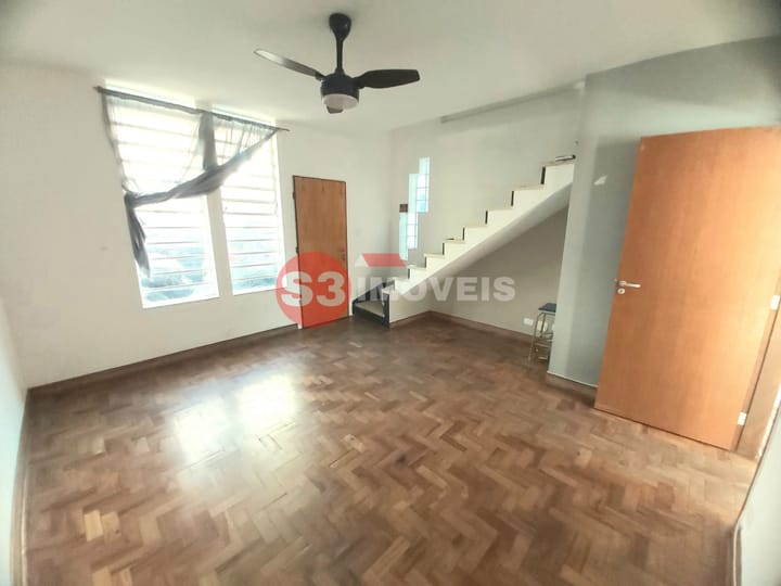 Casa à venda com 2 quartos, 60m² - Foto 4