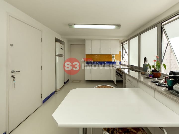 Apartamento à venda com 2 quartos, 270m² - Foto 15