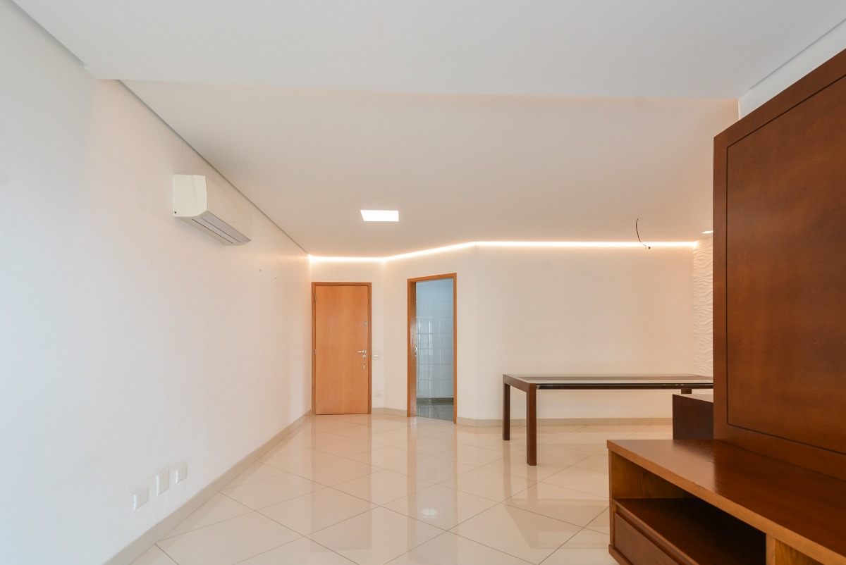 Apartamento à venda com 3 quartos, 138m² - Foto 8