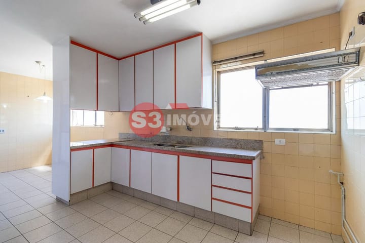 Apartamento à venda com 3 quartos, 227m² - Foto 6