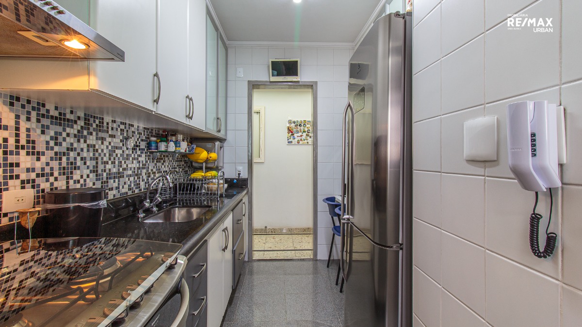 Apartamento à venda com 3 quartos, 82m² - Foto 11